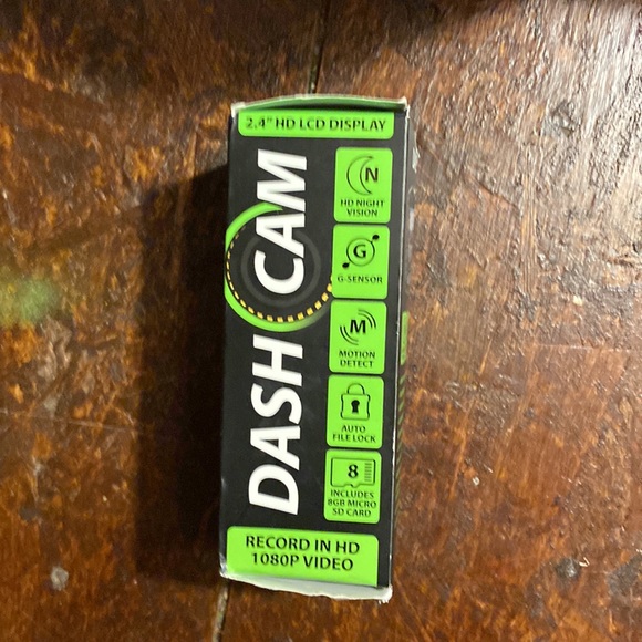 NIB dash cam 2.4” HD LCD display record in HD 1080p video - Picture 3 of 6